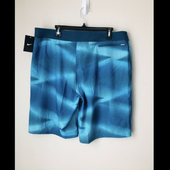 NWT Nike Swim Trunks - Size 38 - Picture 2 of 3